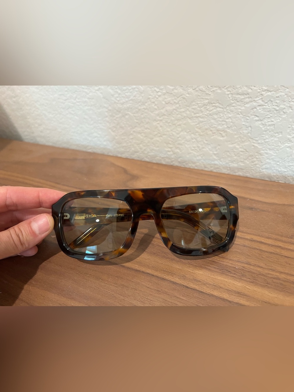 VEHLA - KAIA Sunglasses - Oversized aviator with sage green lenses - Picture 4 of 9